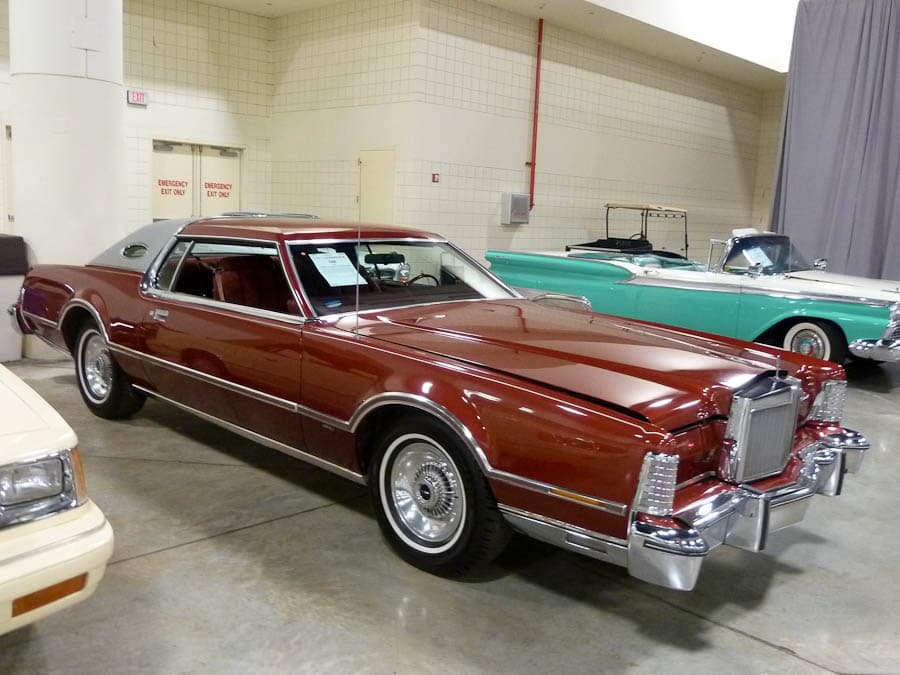 Photo of a 1975 Lincoln Continental Mark IV Series